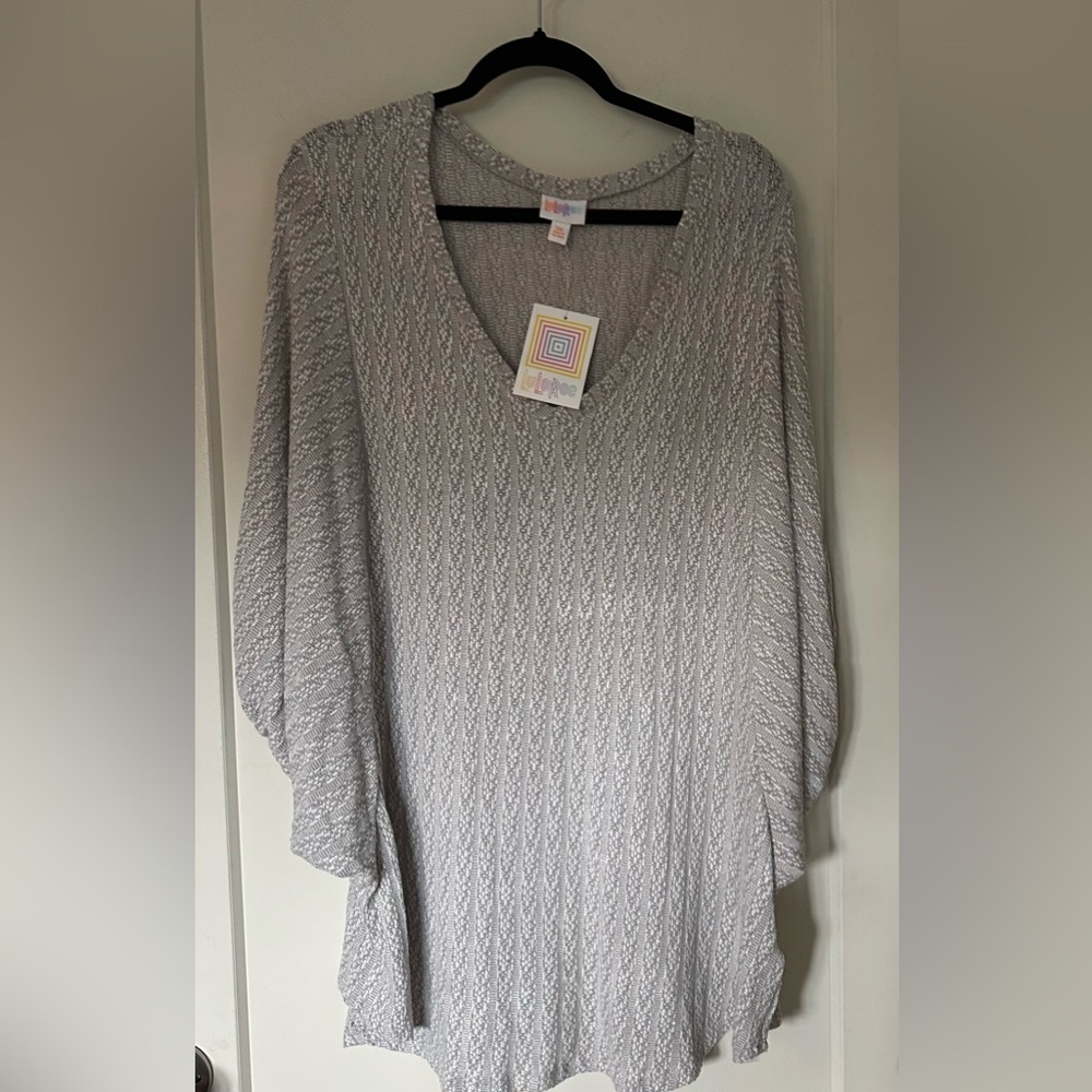 LuLaRoe Renee Top